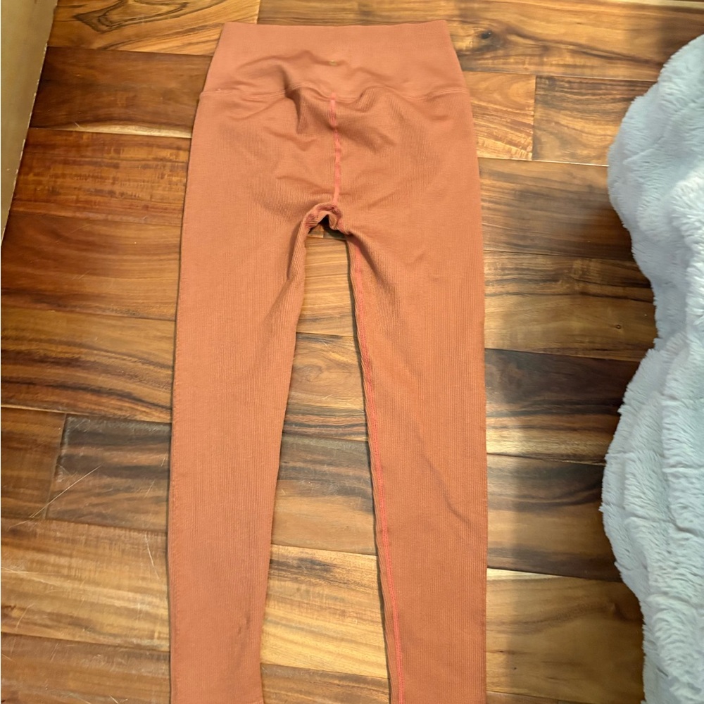 Spiritual Gangster ribbed Leggings -‎ Rust M/L (0476) - Picture 2 of 5